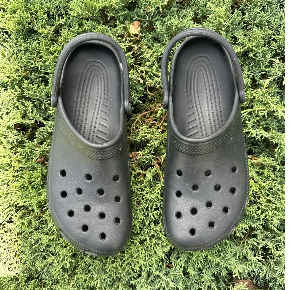 Crocs Adult Classic Clogs Unisex Size M10 W12 Black Sandals